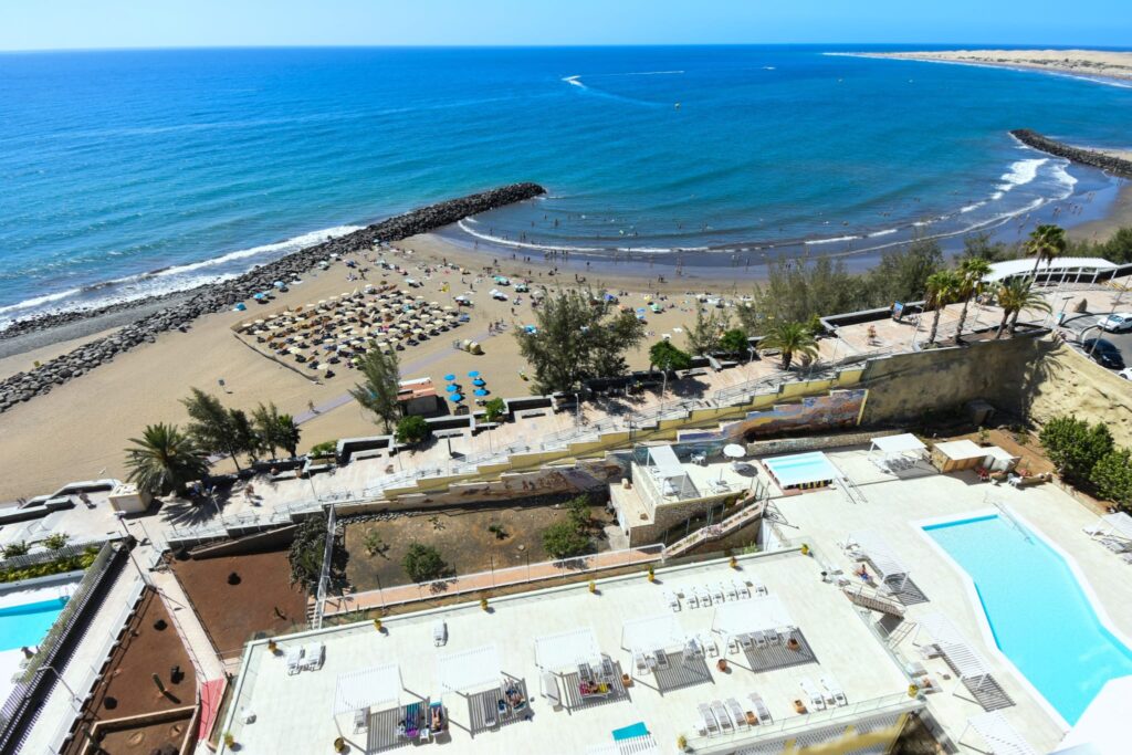 Frente terrazas y solarium hotel Europalace *** Sup en Playa del Ingles Gran Canaria